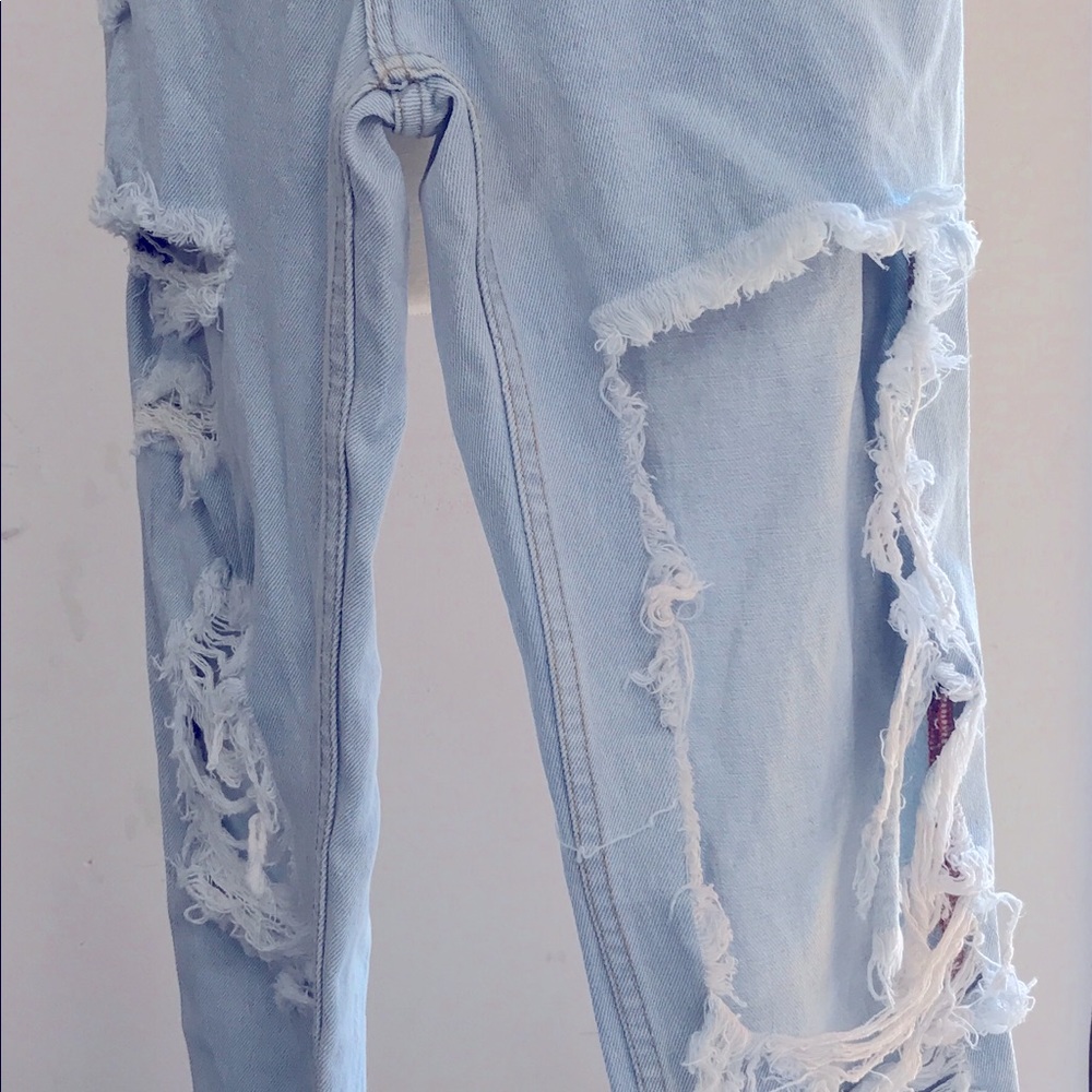 High waist light blue Jean crated ripped denim